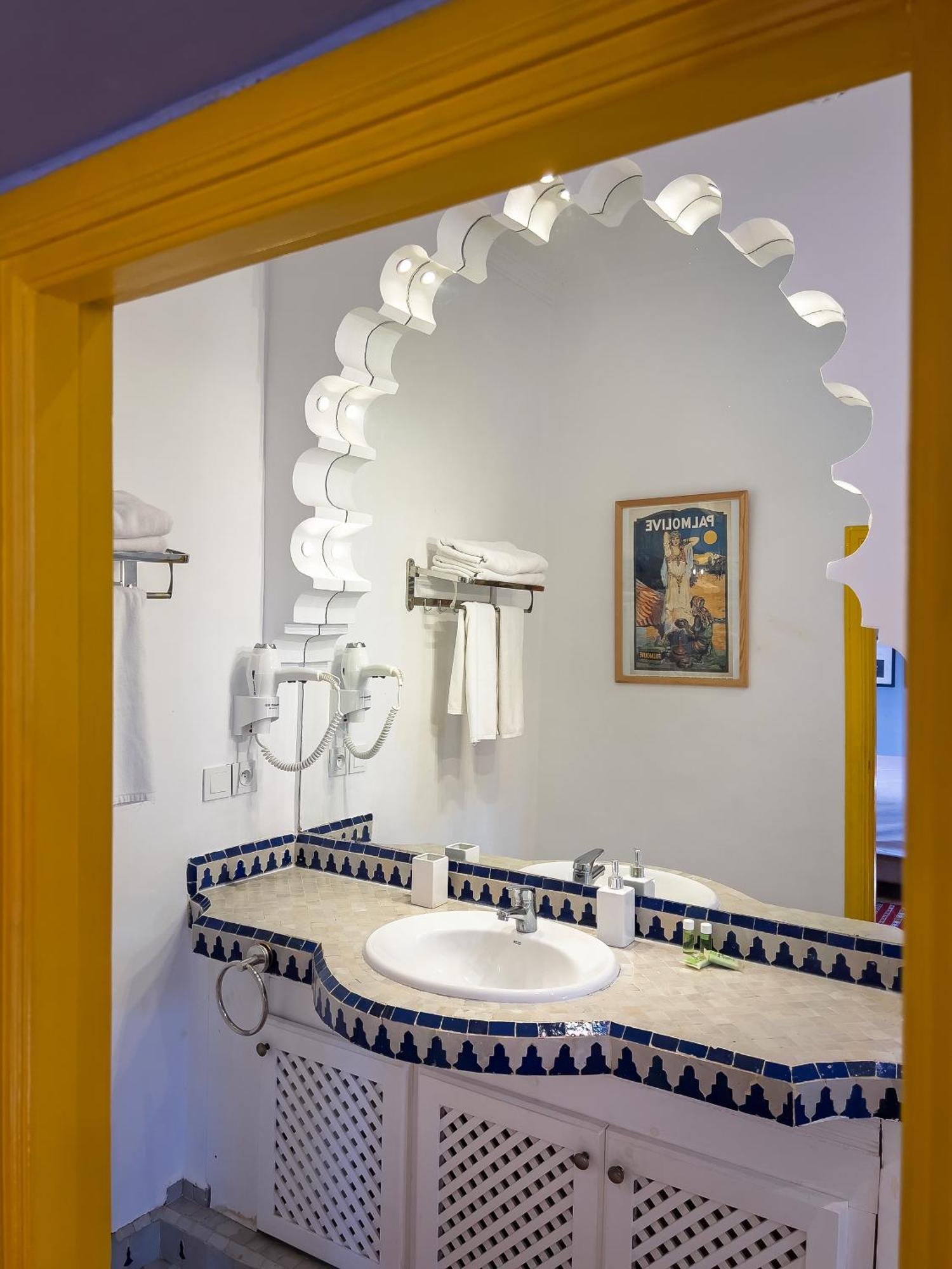 Riad Tanja By Chef Moha Tangier Bagian luar foto